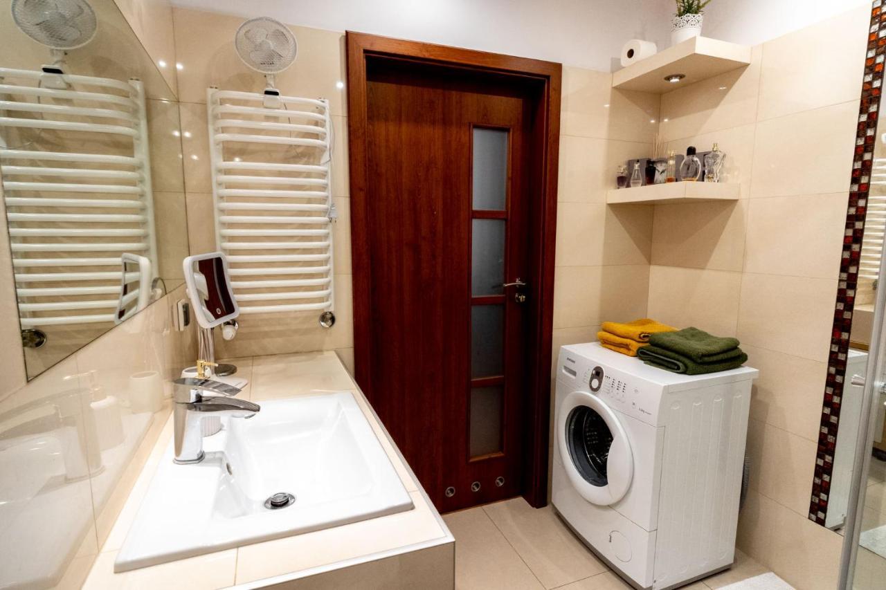 Torre Verona Apartment - 70M2, Terrace, Garage Краків Екстер'єр фото